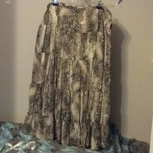 Chaus snakeskin pattern  skirt